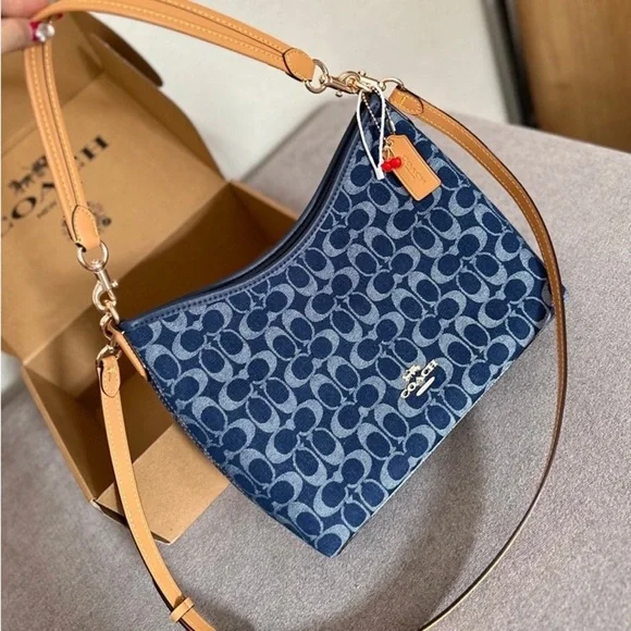 🎩Coach Blue Denim Monogram Shoulder Bag Everyday Crossbody - Picture 4 of 9